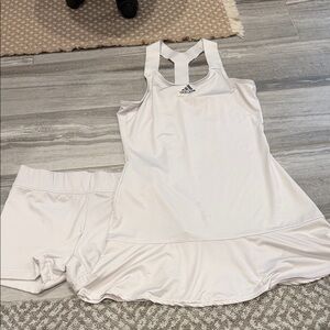 Adidas Women's White tennis dress Set